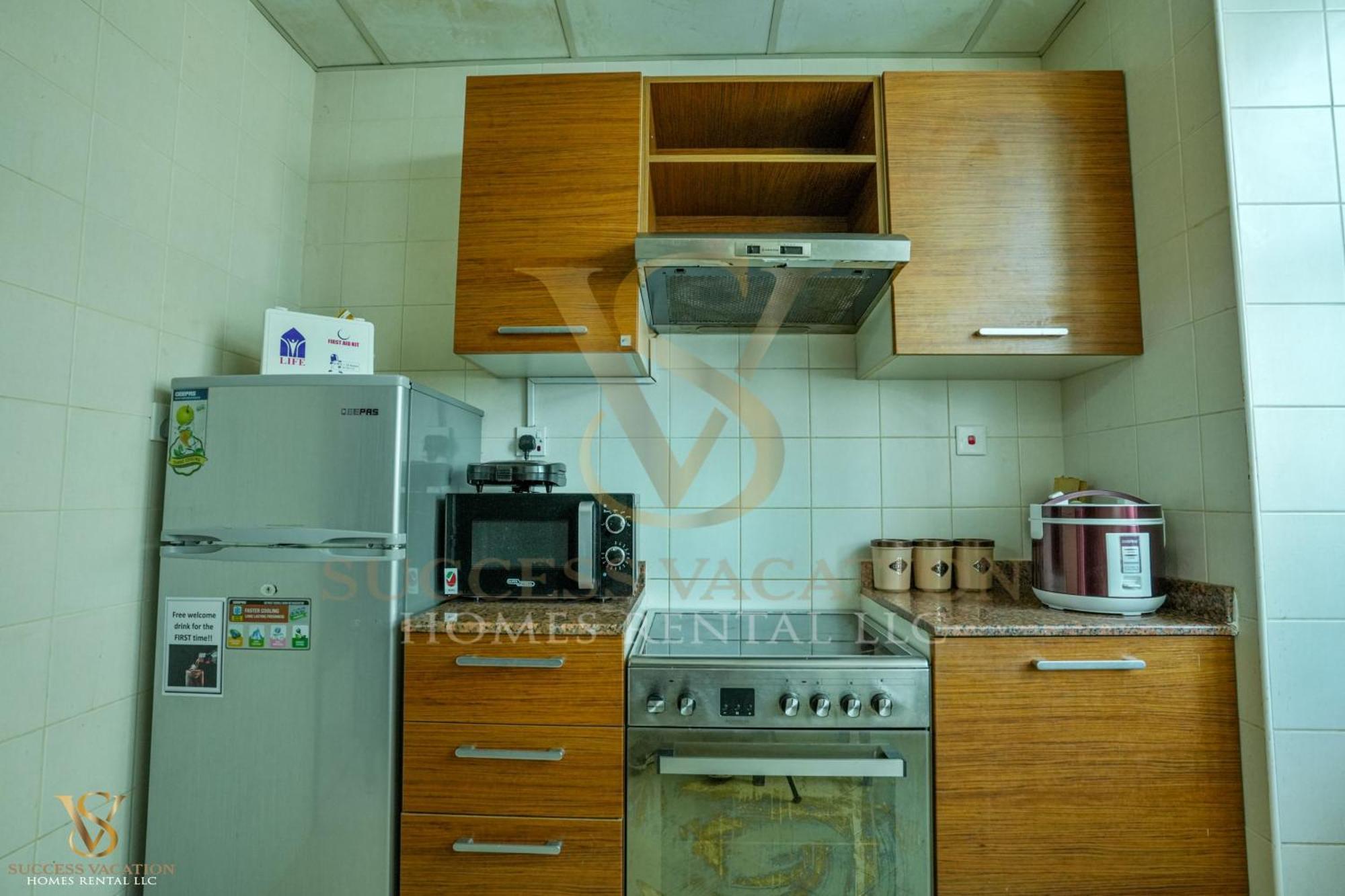 Success Luxury Apartment - 5 Min Away Marina Corniche - Free Housekeeping Provided Everyday-24-7 Staff Available For Services Дубай Екстер'єр фото