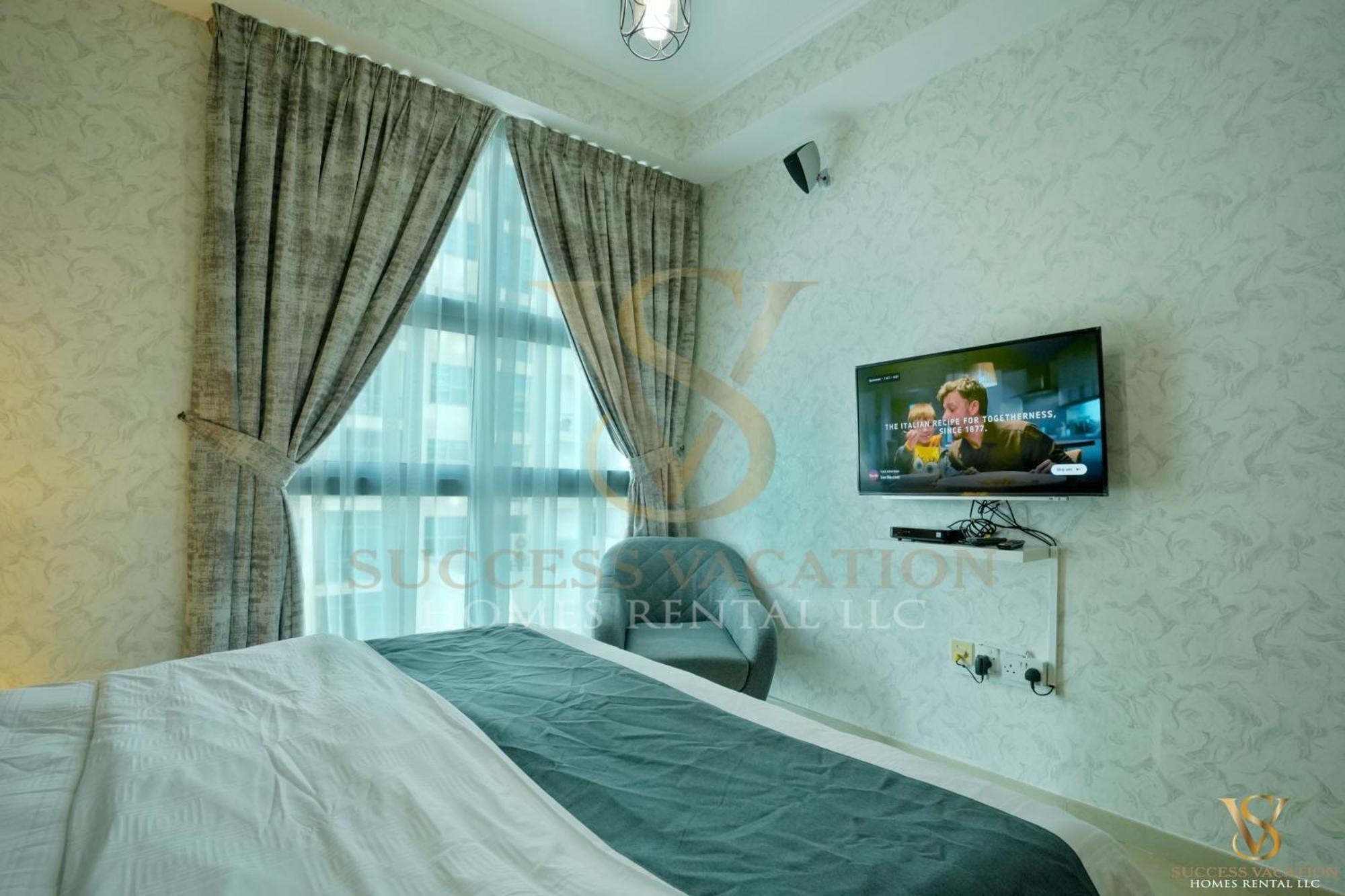 Success Luxury Apartment - 5 Min Away Marina Corniche - Free Housekeeping Provided Everyday-24-7 Staff Available For Services Дубай Екстер'єр фото