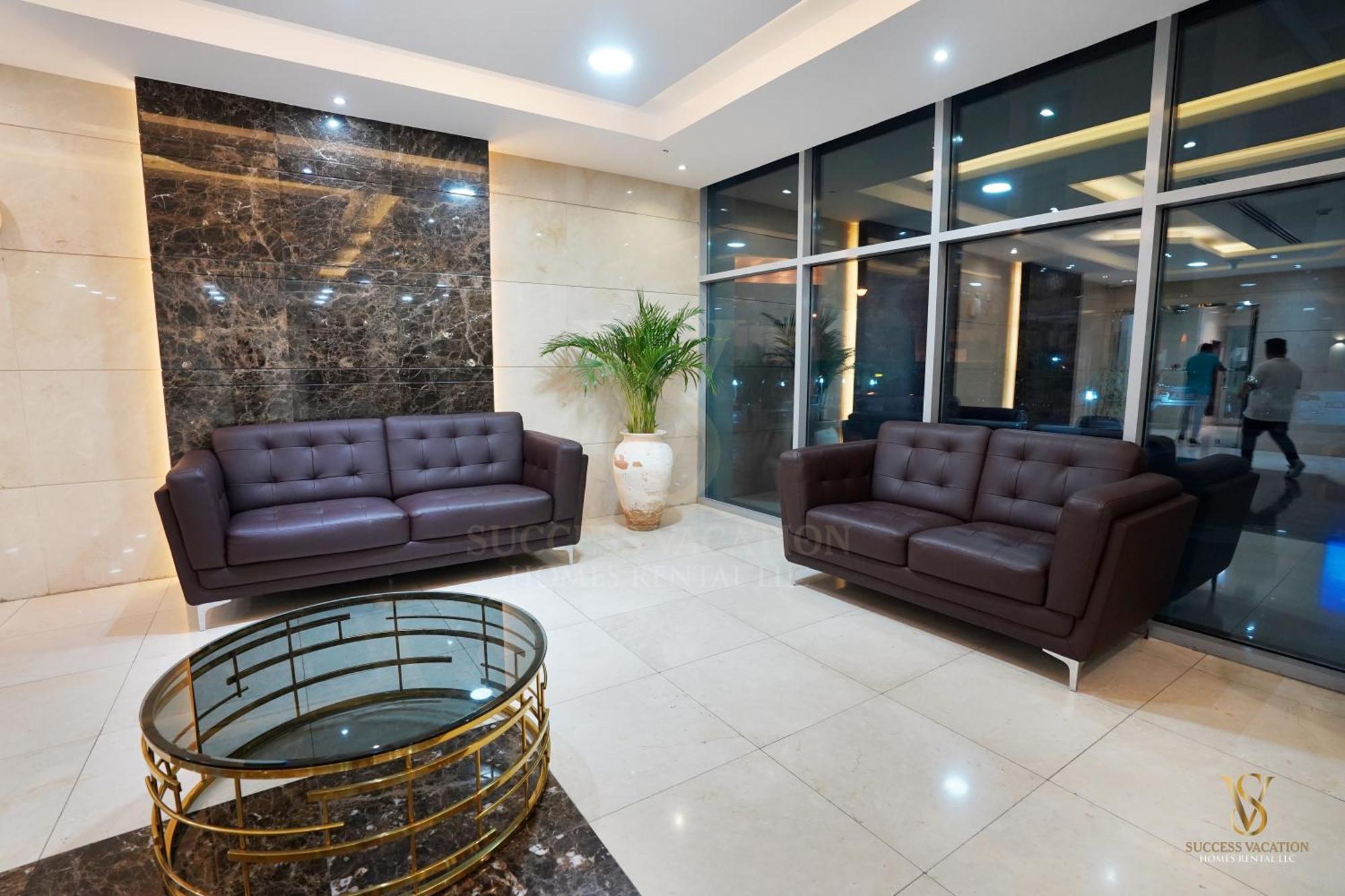 Success Luxury Apartment - 5 Min Away Marina Corniche - Free Housekeeping Provided Everyday-24-7 Staff Available For Services Дубай Екстер'єр фото