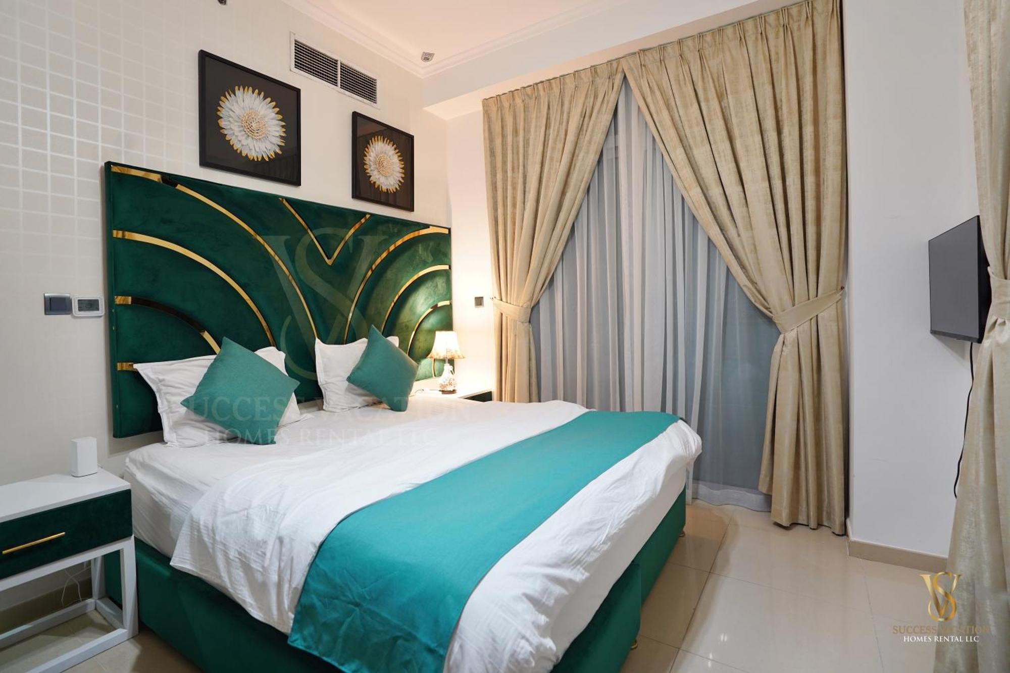 Success Luxury Apartment - 5 Min Away Marina Corniche - Free Housekeeping Provided Everyday-24-7 Staff Available For Services Дубай Екстер'єр фото
