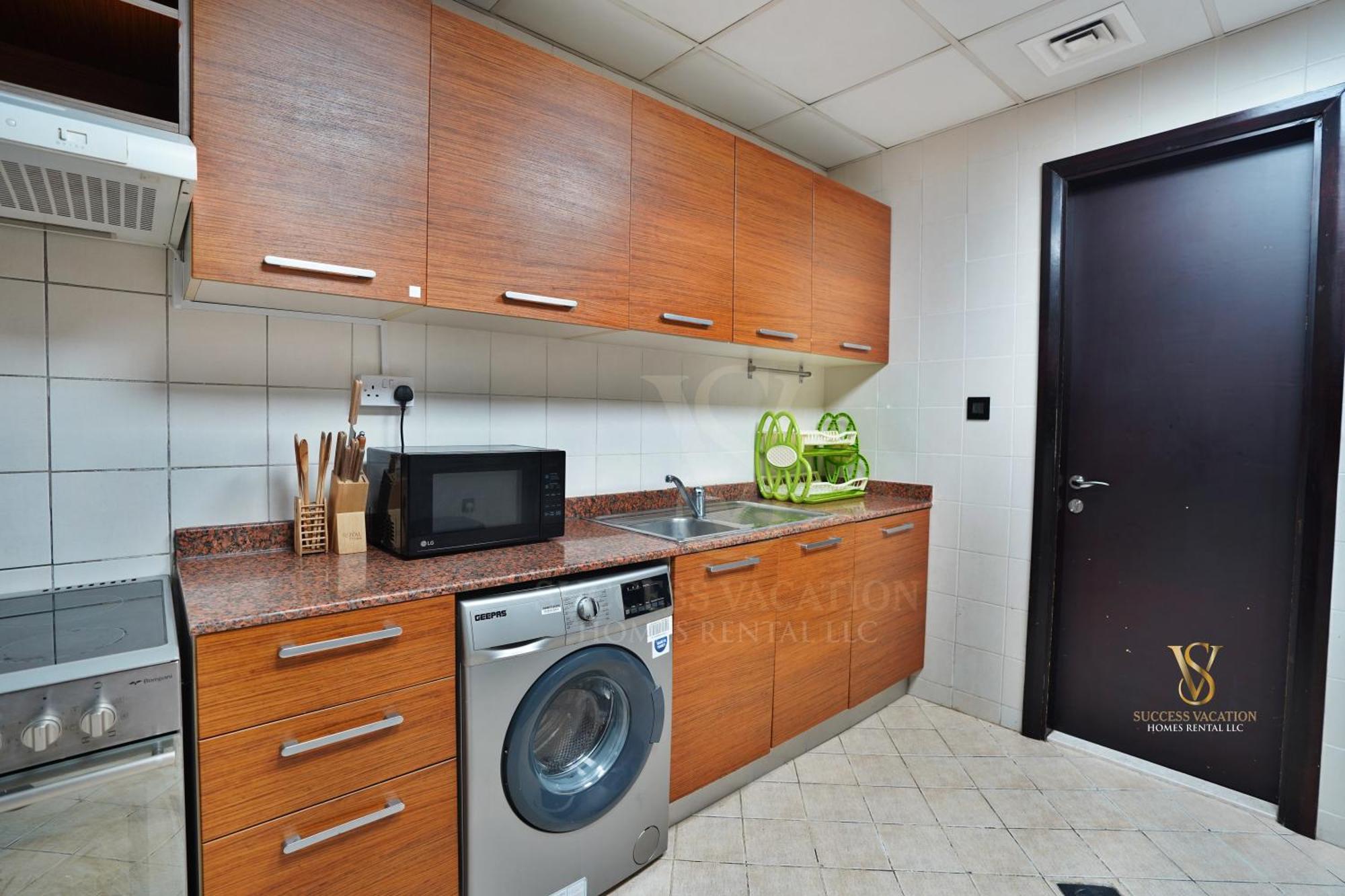 Success Luxury Apartment - 5 Min Away Marina Corniche - Free Housekeeping Provided Everyday-24-7 Staff Available For Services Дубай Екстер'єр фото